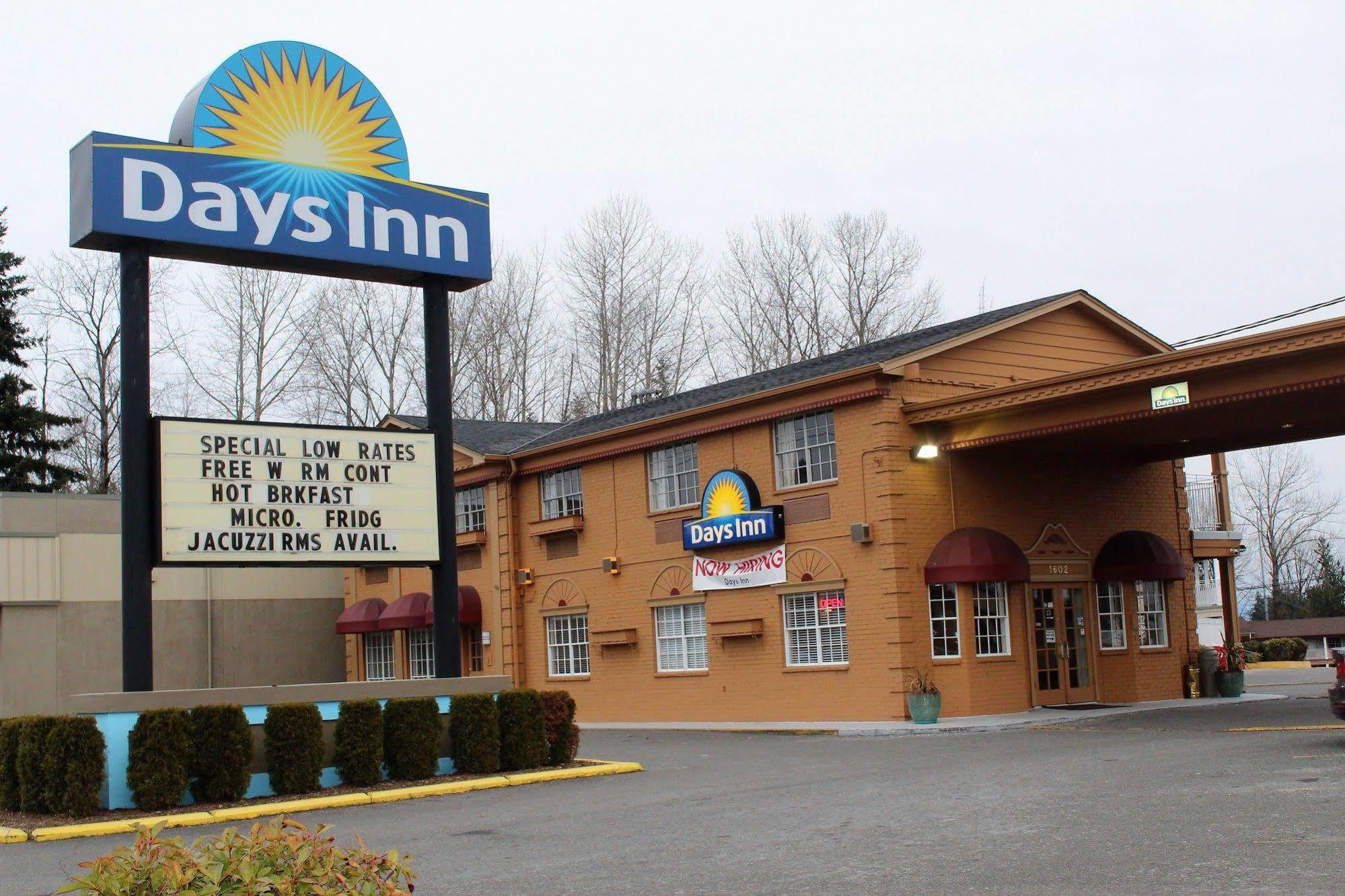Days Inn By Wyndham 埃弗里特 外观 照片